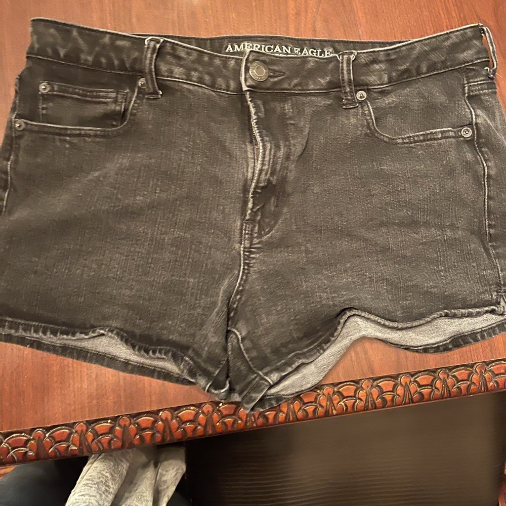 American Eagle 360 super stretch black shorts